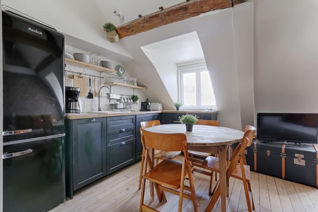 Mykeypers - Fantastic Designed Parisan Loft 2Br/6P- Le Marais Apartman Kültér fotó