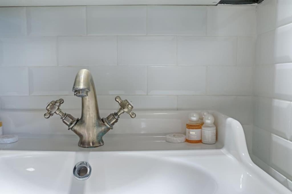 Mykeypers - Fantastic Designed Parisan Loft 2Br/6P- Le Marais Apartman Kültér fotó